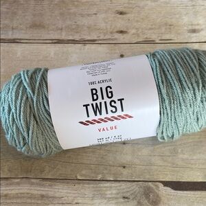 Big Twist Sage Yarn 6 Oz